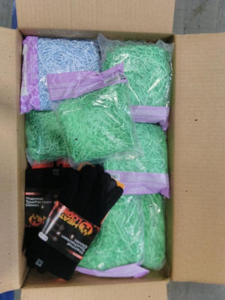 Other Clothing & Mixed Lots - HotHands Hand Warmers, Heat Logic Gloves, Heat Logic Rib Knit Beanie- MSRP $8,803