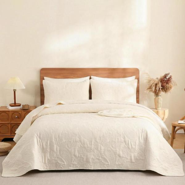 Home - Reylox Bedding Set, THBNYYDS 100% Cotton Quilt Set, NAHARO Elegant Ceramic Bowl, Blackout Curtains - MSRP $9,969