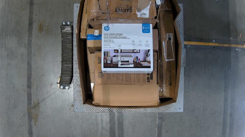 General Merchandise - Garvee A-Frame Pool Ladder, Alpha Living Chafing Dish, VEVOR Aerator - MSRP $1,021