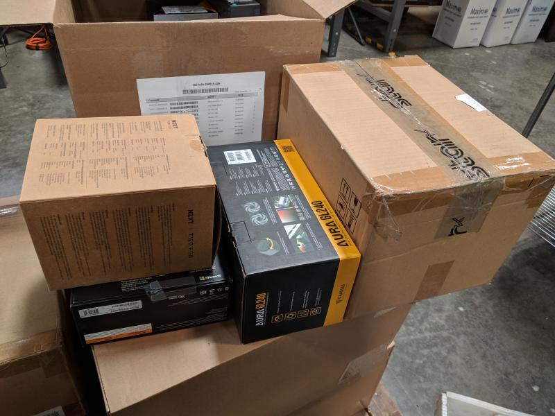 Gaming PC Desktop Accessories Lot & More - MSRP $1.9K - 11 Qty