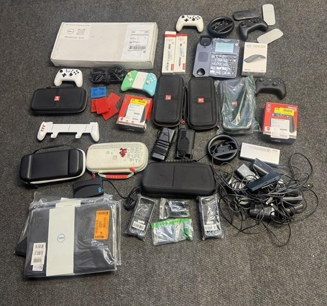 NINTENDO SWITCH, XBOX CONTROLLERS AND MORE!!