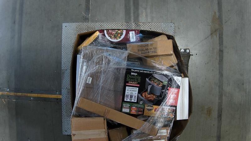 General Merch - Ninja Air Fryer, HP Laptop, Ecotex Chairmat - MSRP $5,208