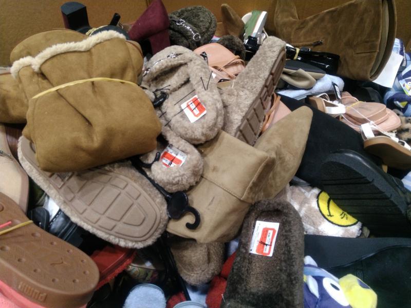 Luxury Department Store - LCOM Returns Shoes