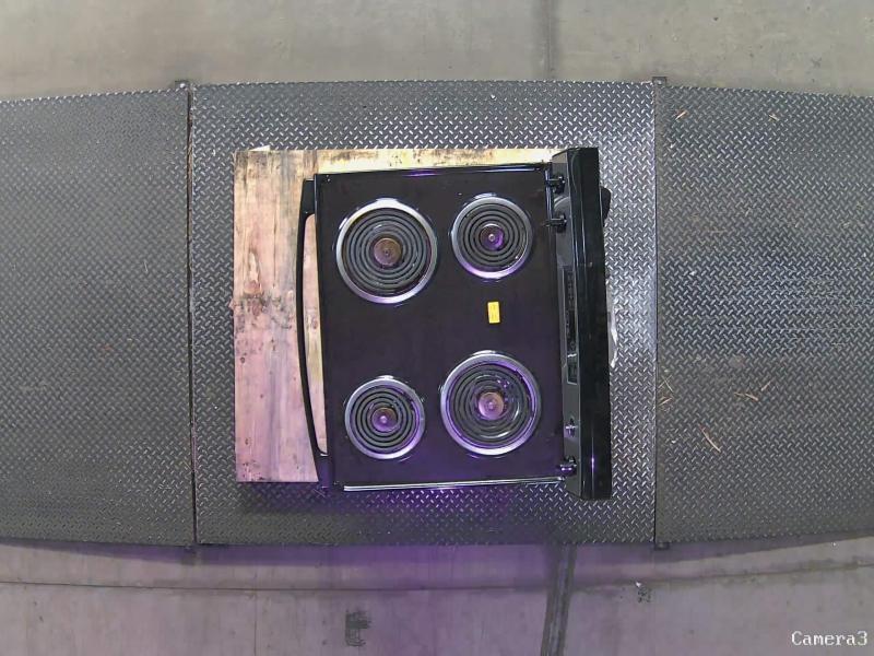 Appliances - Whirlpool (Maytag) YACR4303MMS - MSRP $775